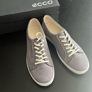 NIB ladies Ecco super soft leather shoes Sz 10-10.5